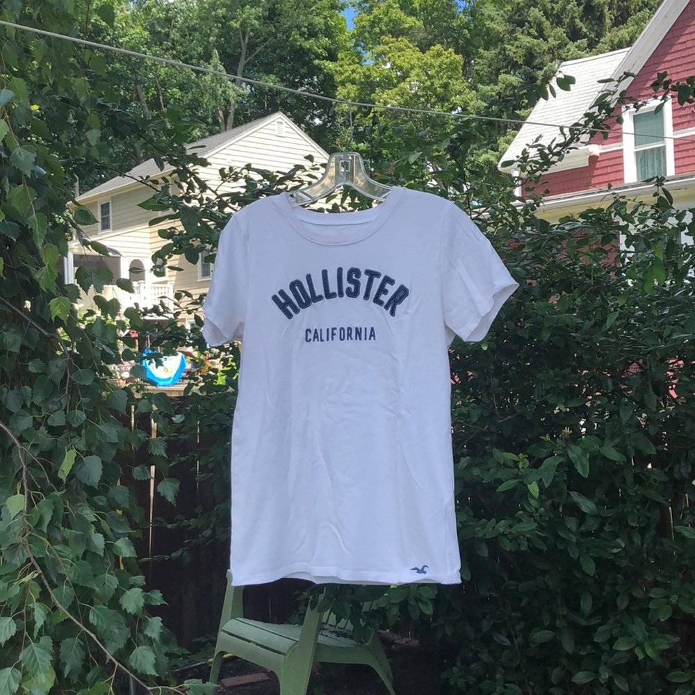 White Hollister T-Shirt (Medium)